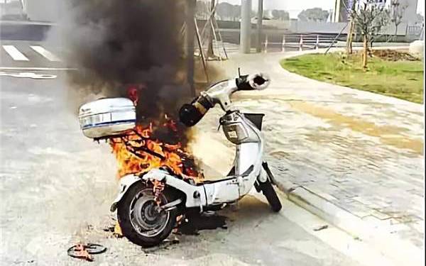 電動車高溫自然